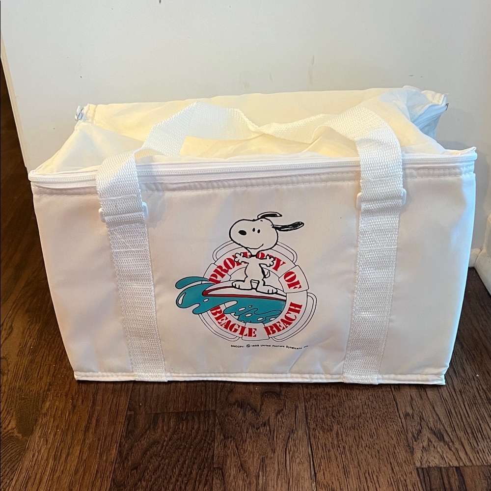 New White Snoopy Cooler Bag “Property of Beagle Beach”